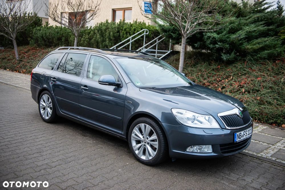 Skoda Octavia 1.8 TSI DSG Laurin & Klement - 12