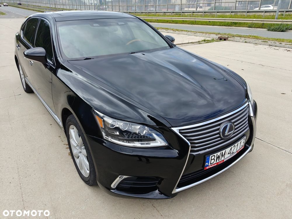 Lexus LS 600h L - 29