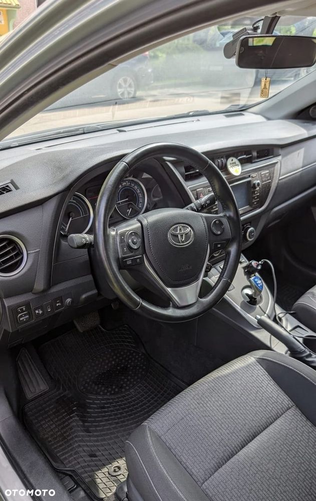 Toyota Auris - 12