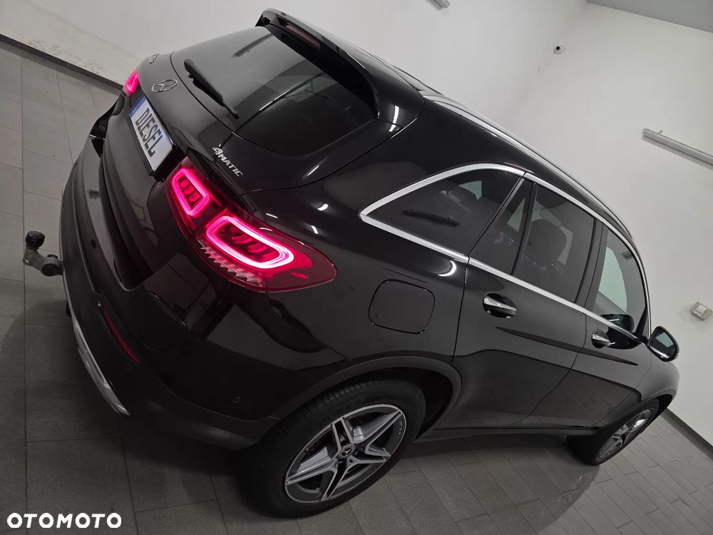 Mercedes-Benz GLC 300 de 4Matic 9G-TRONIC AMG Line Plus - 35