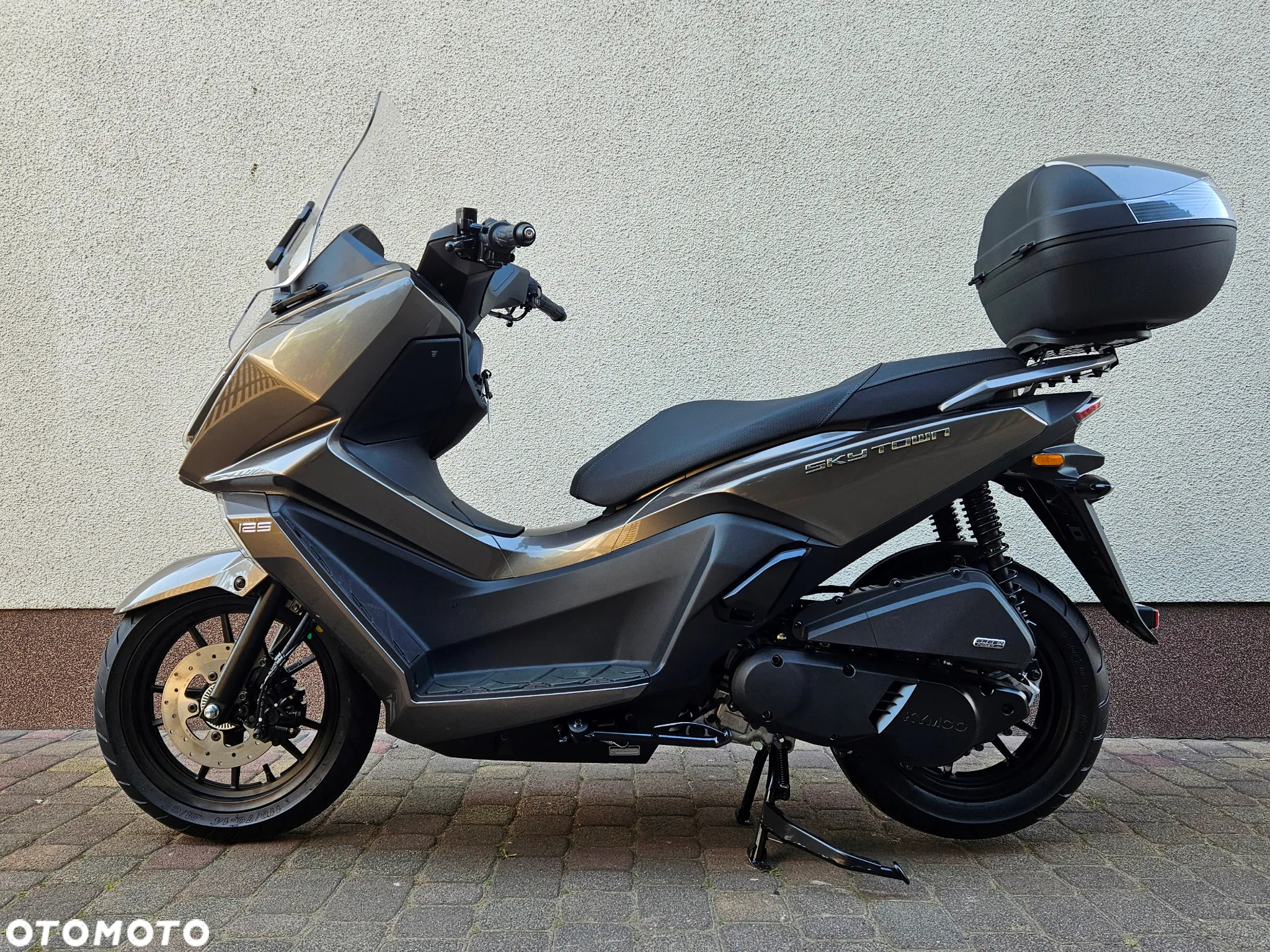 Kymco Skytown - 8