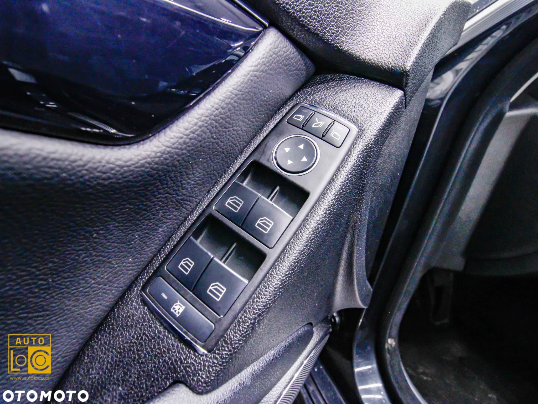Mercedes-Benz Klasa C 180 T CDI DPF (BlueEFFICIENCY) Avantgarde - 23