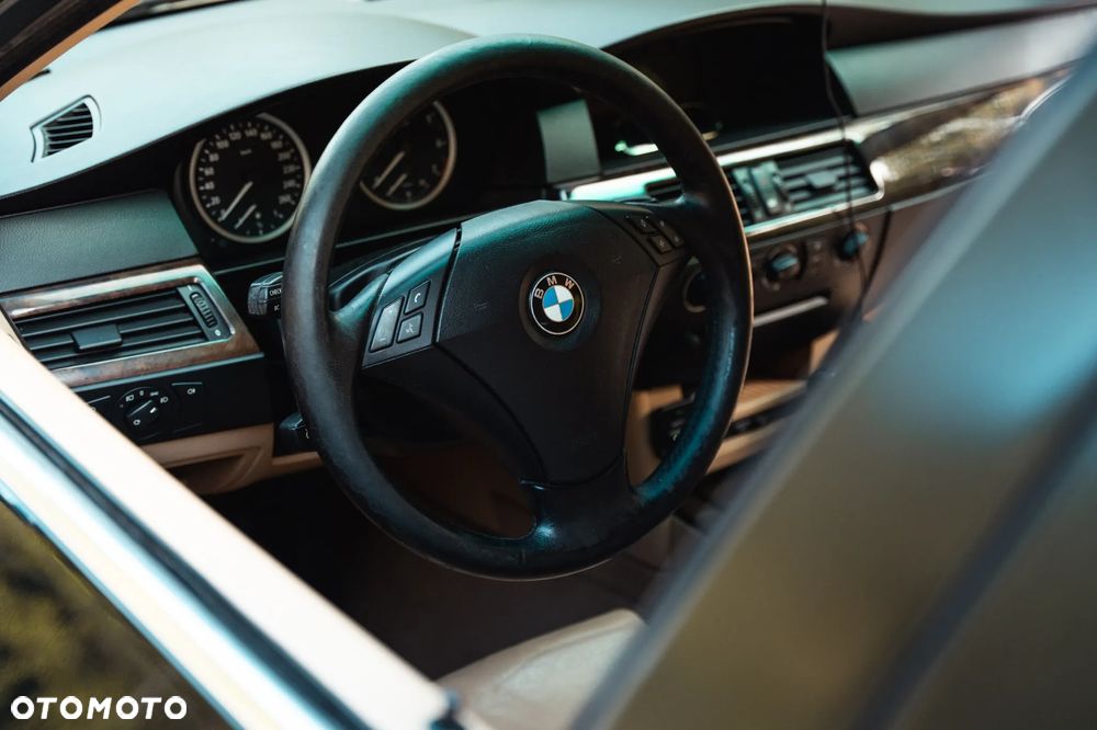 BMW Seria 5 - 17