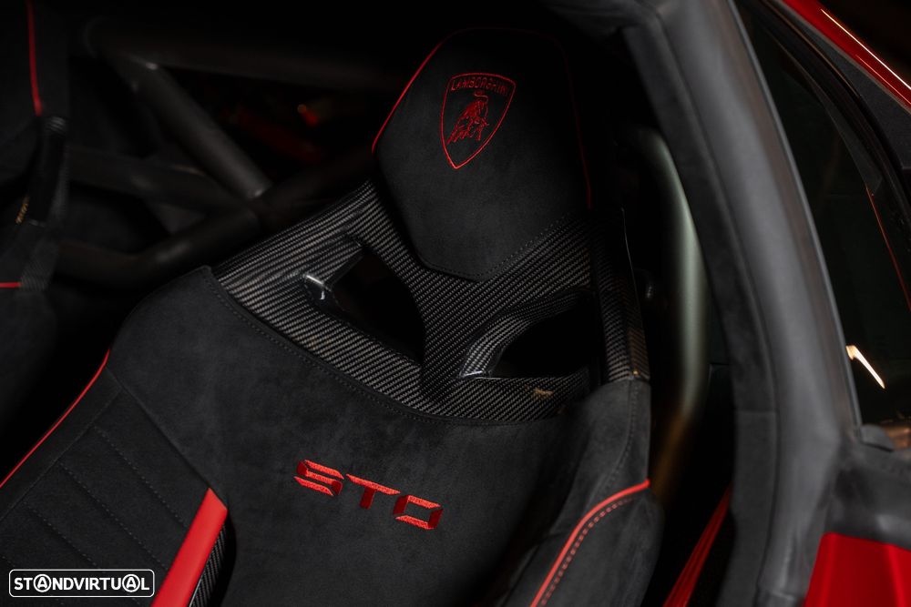 Lamborghini Huracán STO - 21