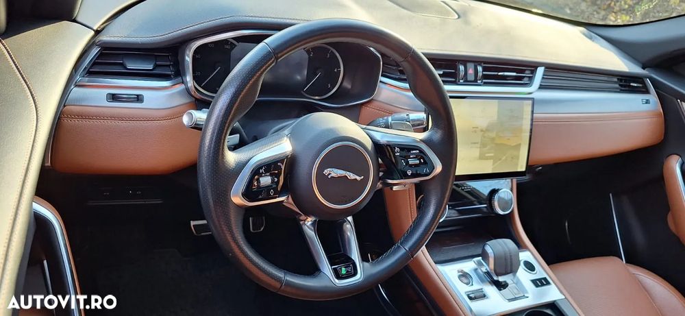 Jaguar F-Pace D200 AWD R-Dynamic SE - 13