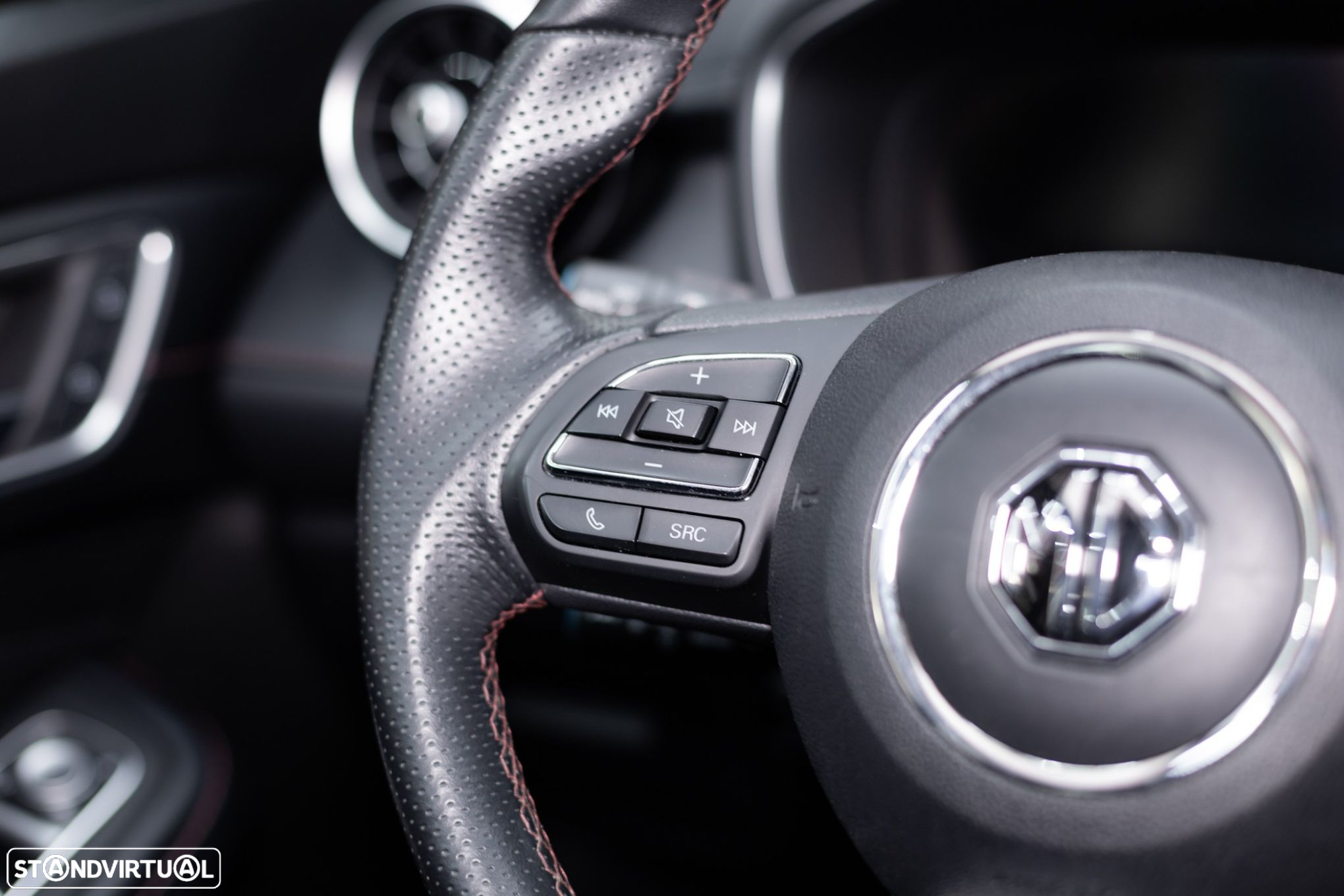 MG EHS 1.5T-GDI PHEV Luxury - 26