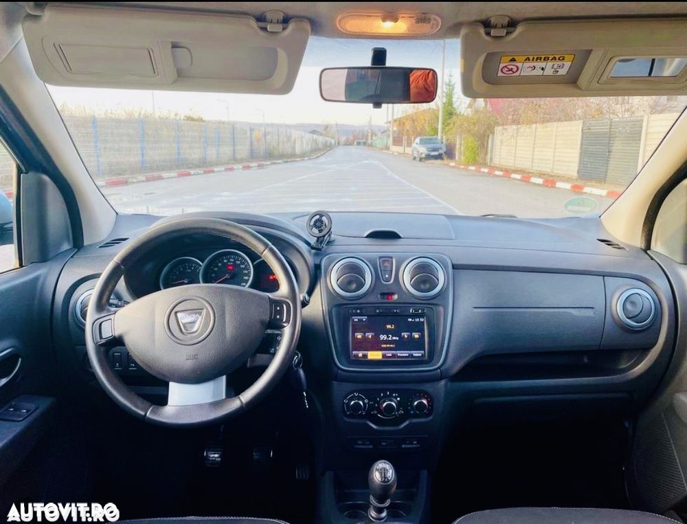 Dacia Lodgy 1.5 dCi Stepway - 10