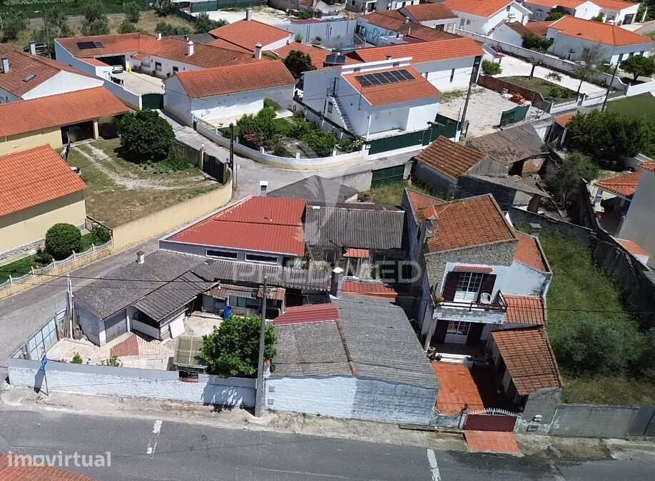 Arrecadação e espaço para Arrumos disponível em Ribeira de Santo An... - Grande imagem: 4/9