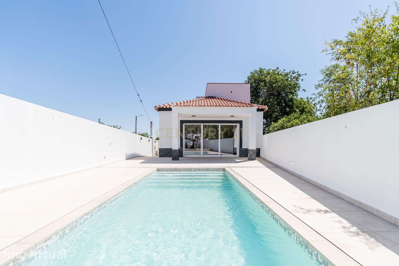 Moradia T3, Nova e Exclusiva: Piscina, Campo, e Mar em Albufeira - Grande imagem: 2/40