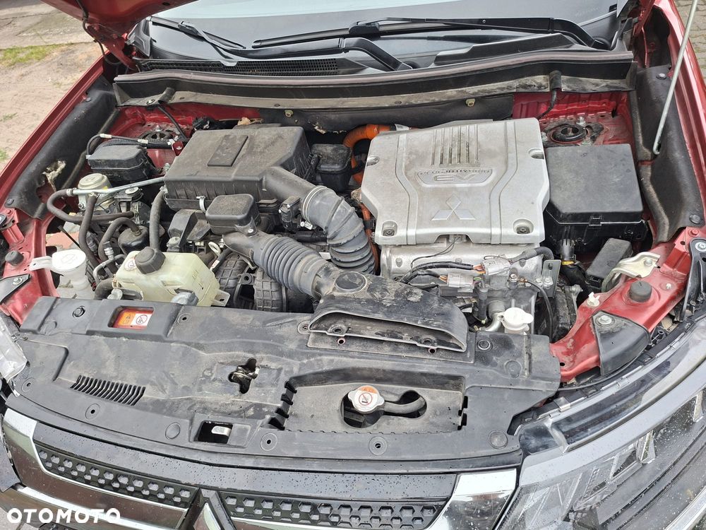 Mitsubishi Outlander 2.4 4WD Diamant+ - 22