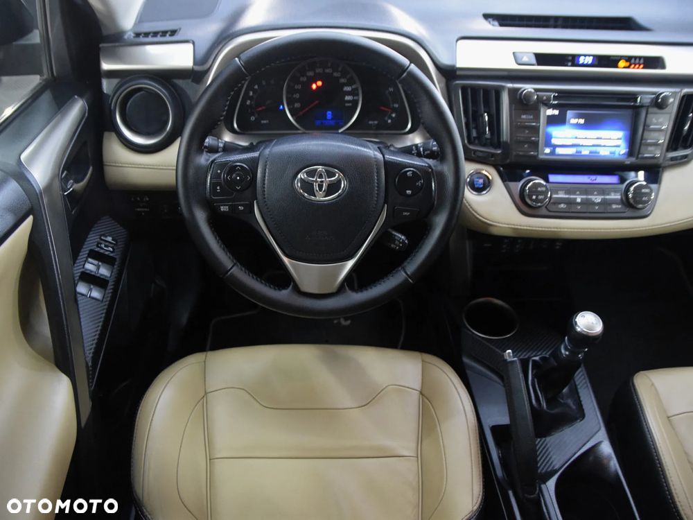 Toyota RAV4 2.0 D-4D Active - 17