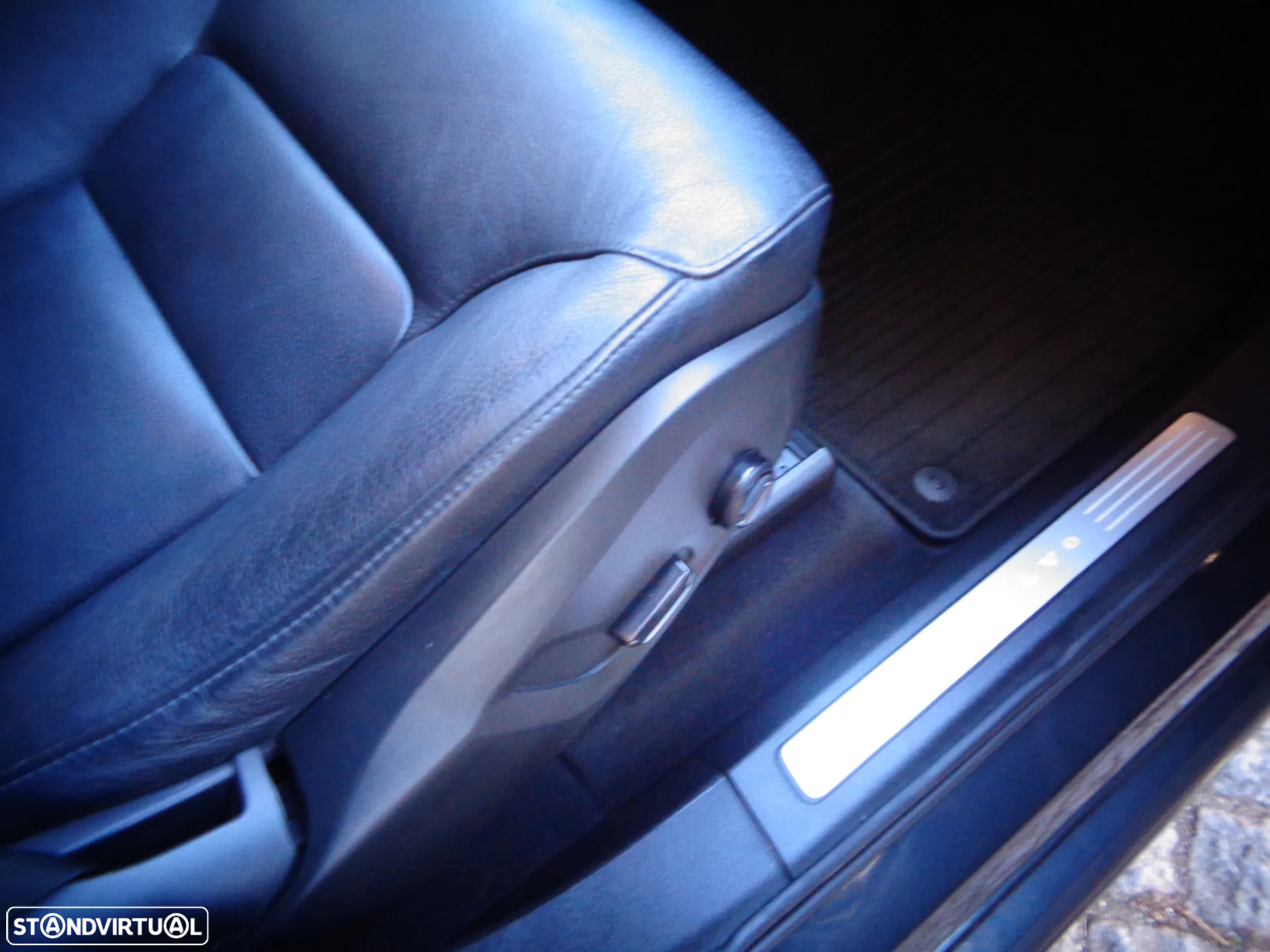 Volvo XC 90 2.0 T8 PHEV Momentum Plus AWD - 28