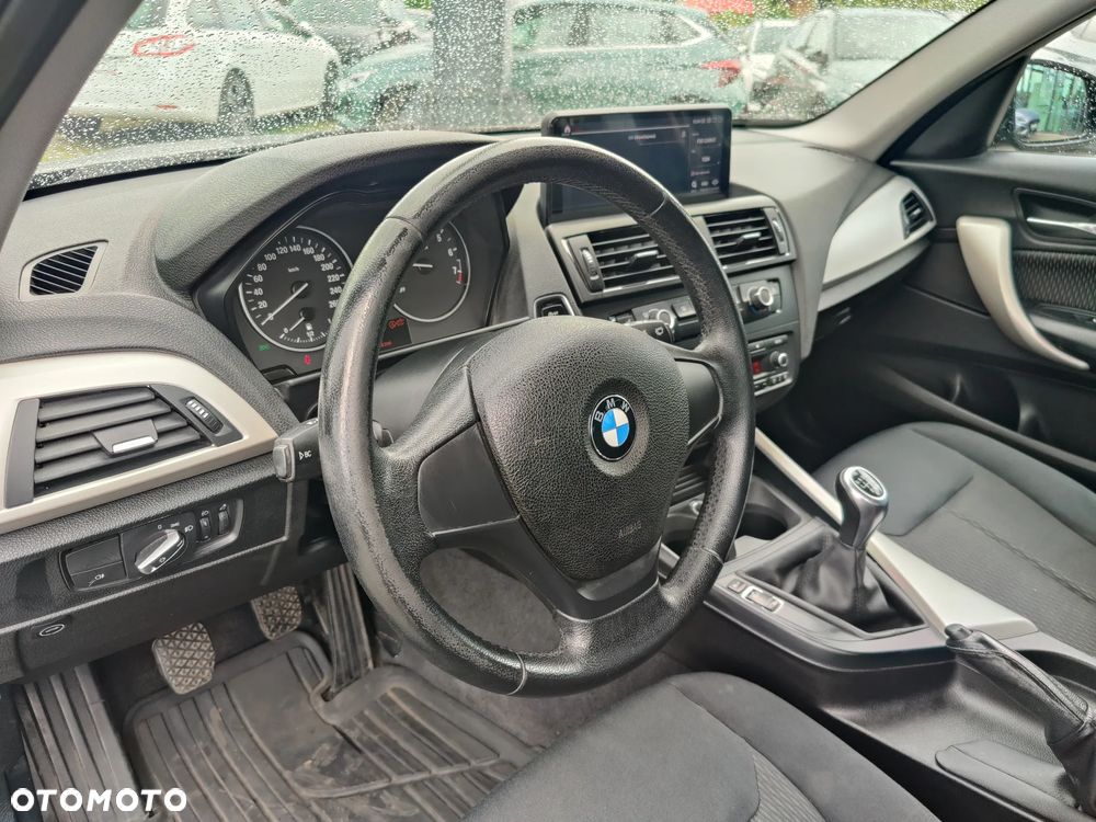 BMW Seria 1 116i - 14