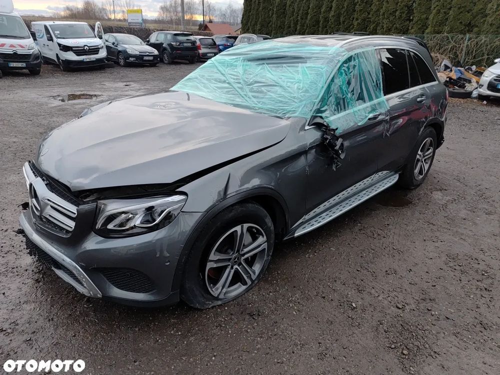 Mercedes-Benz GLC - 13