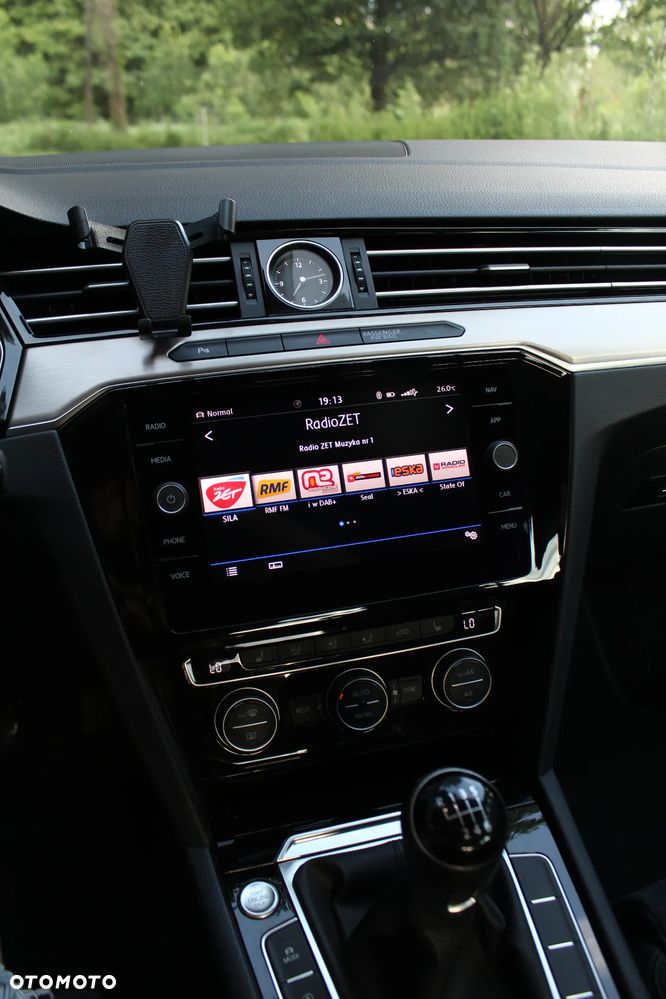 Volkswagen Passat - 20