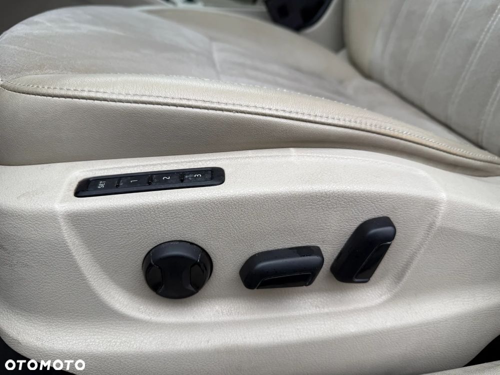 Skoda Octavia 2.0 TDI 4x4 Elegance DSG - 19