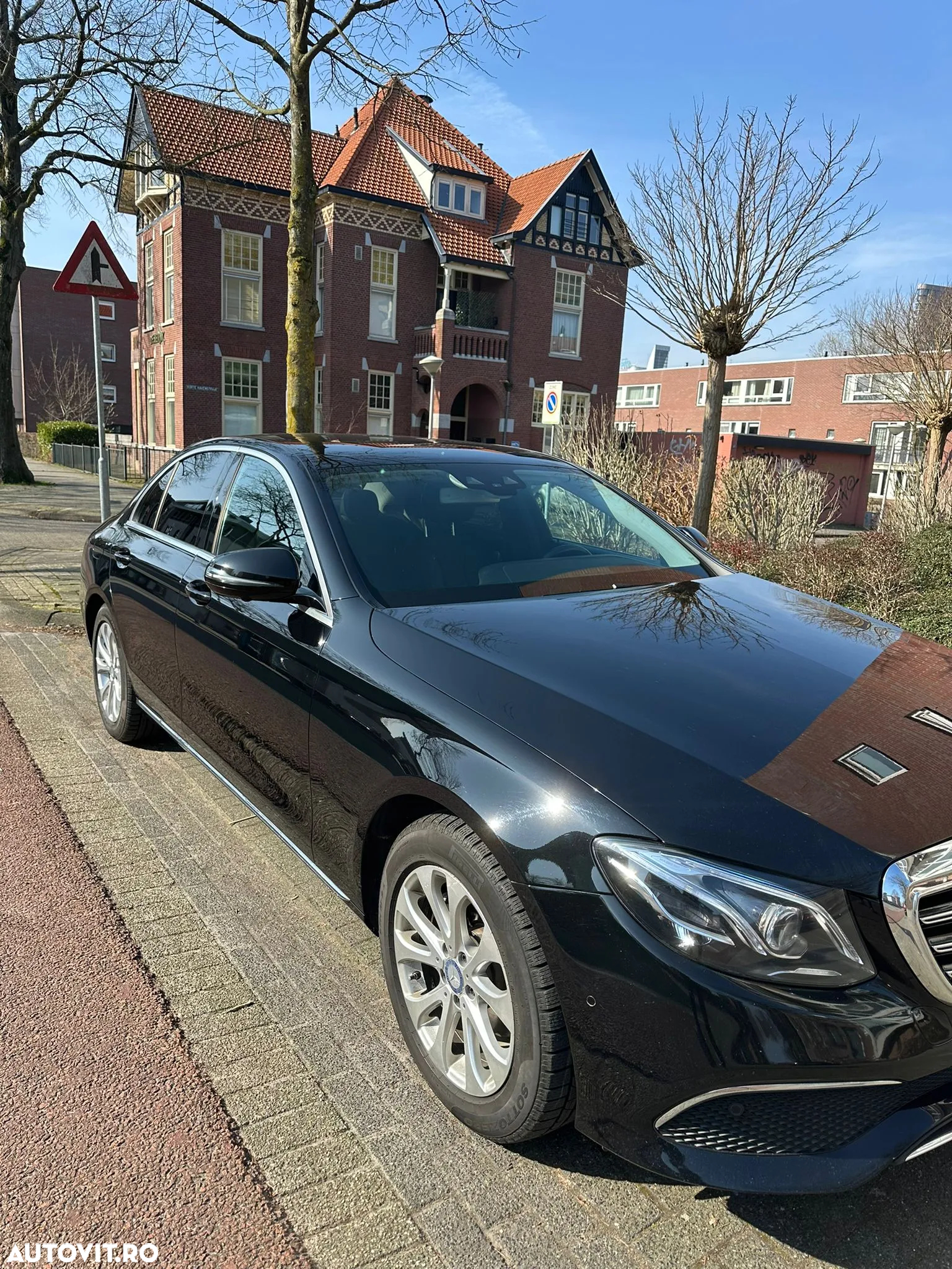 Mercedes-Benz E 220 d Aut. - 4