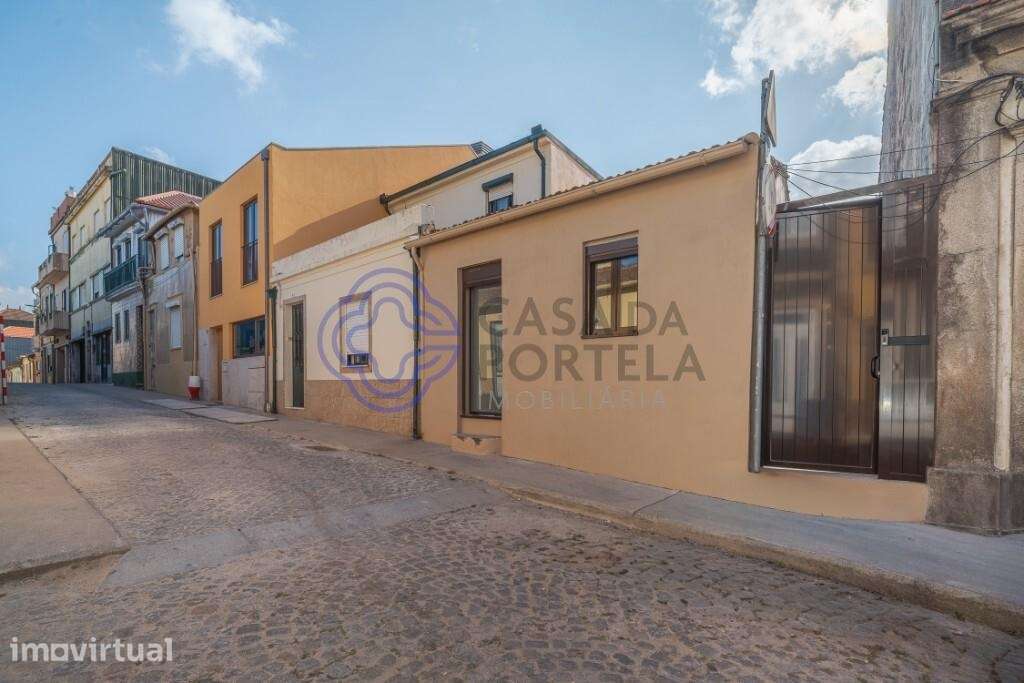 Moradia T1 Totalmente Remodelada com Jardim | Bonfim – Porto - Grande imagem: 2/32