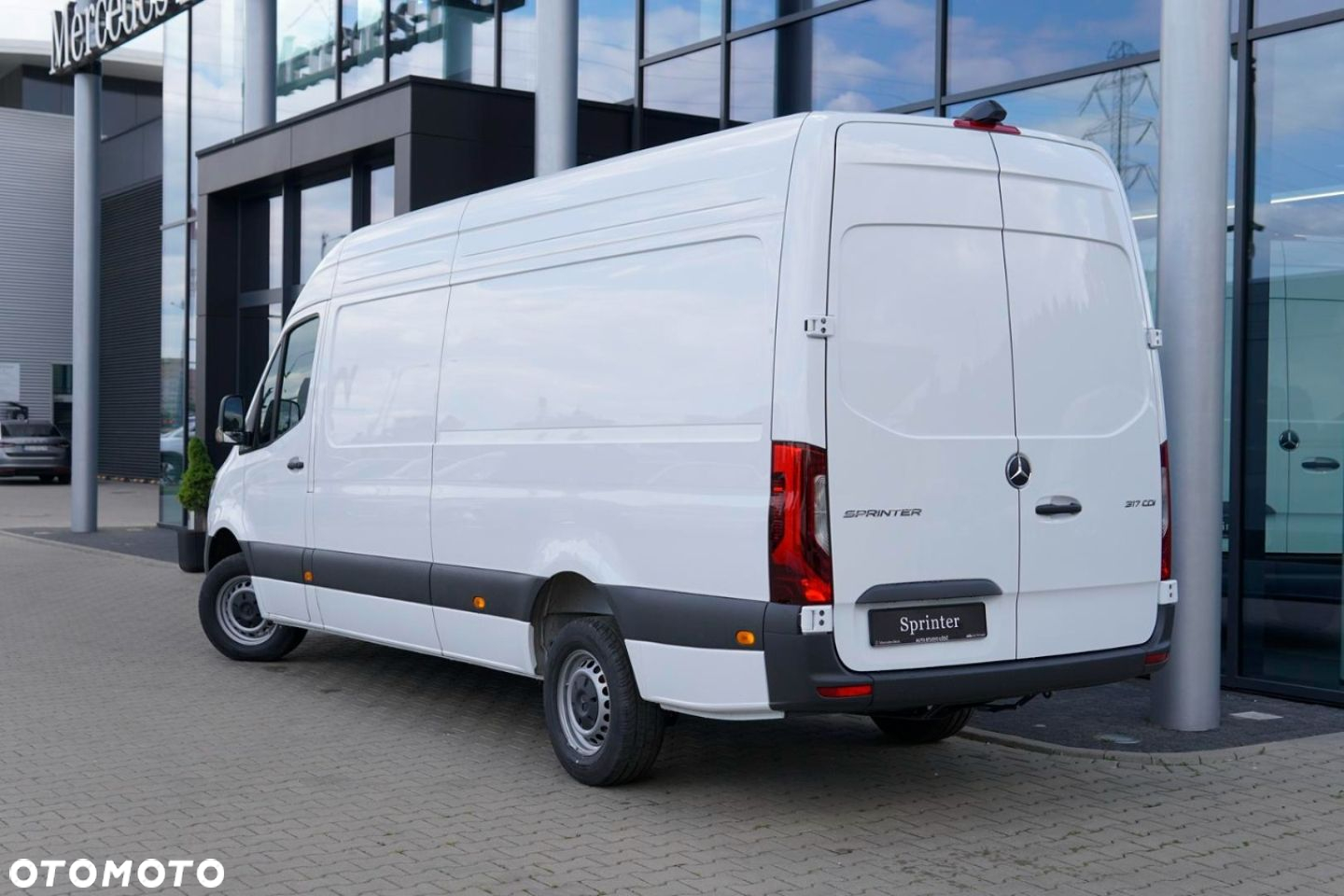 Mercedes-Benz Sprinter - 5