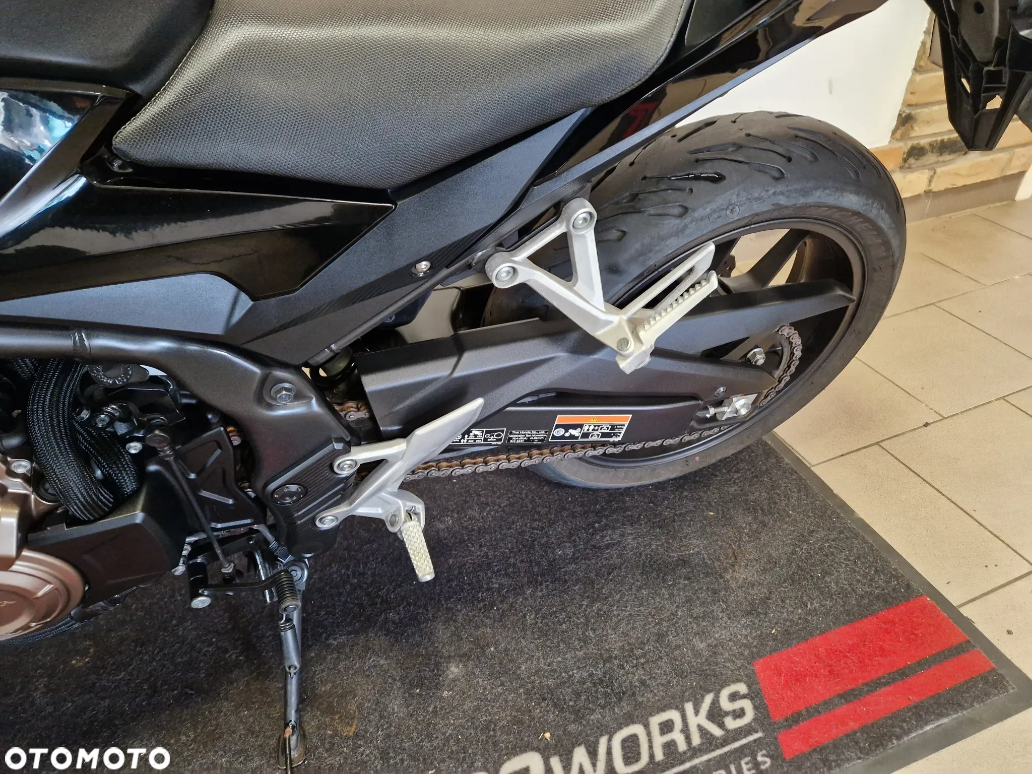 Honda CB - 12