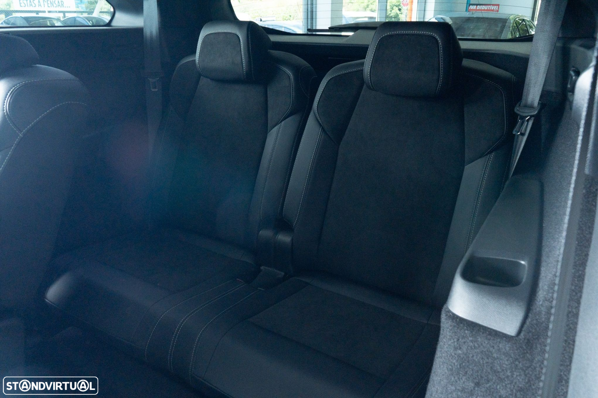 Peugeot E-5008 73 kWh GT - 10