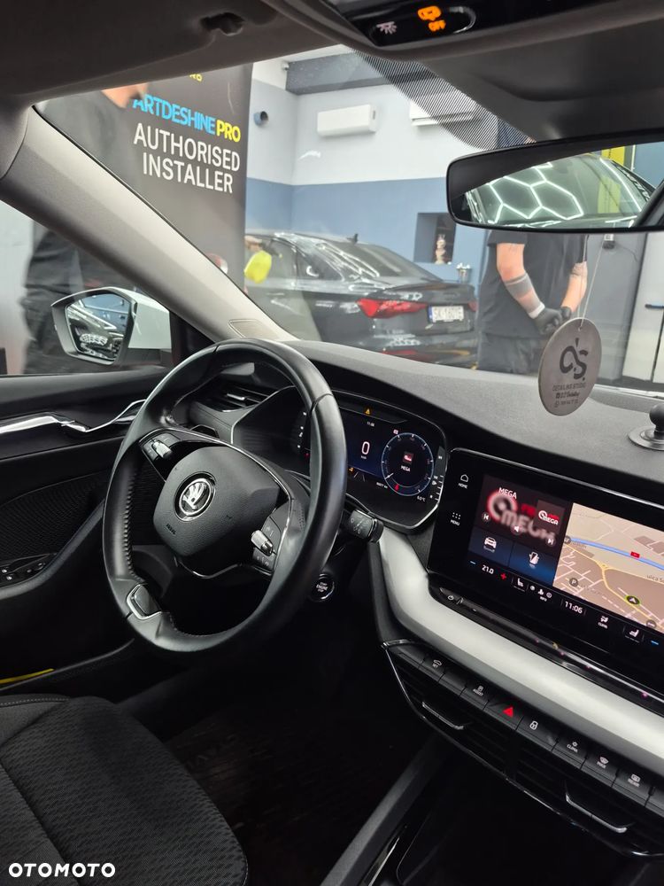 Skoda Octavia 2.0 TDI Style DSG - 23