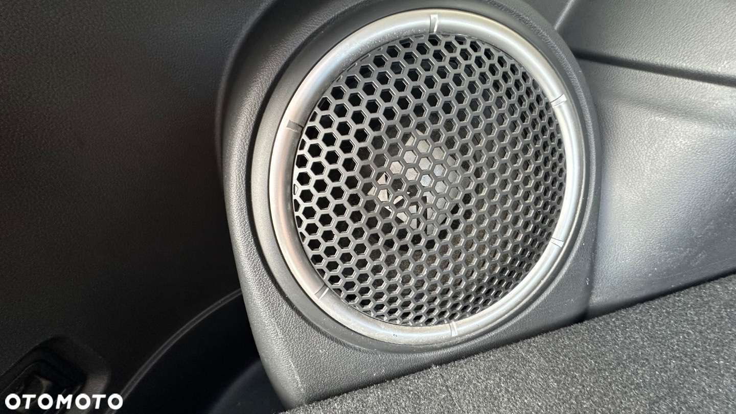 Mitsubishi Outlander - 22