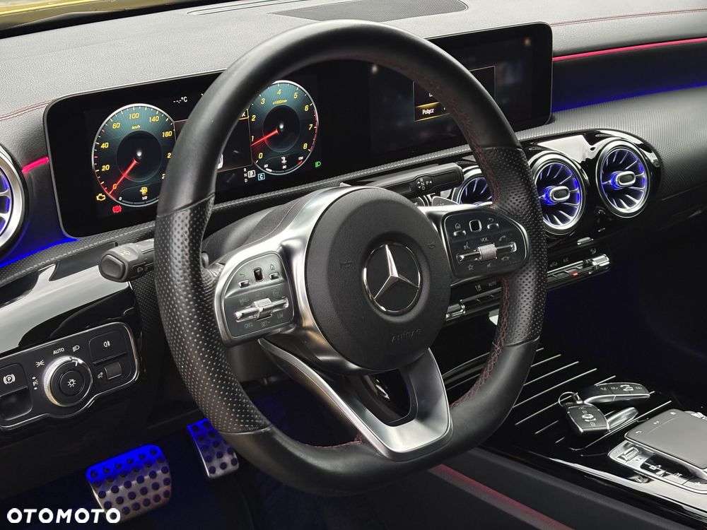 Mercedes-Benz CLA 220 4-Matic AMG Line 7G-DCT - 19