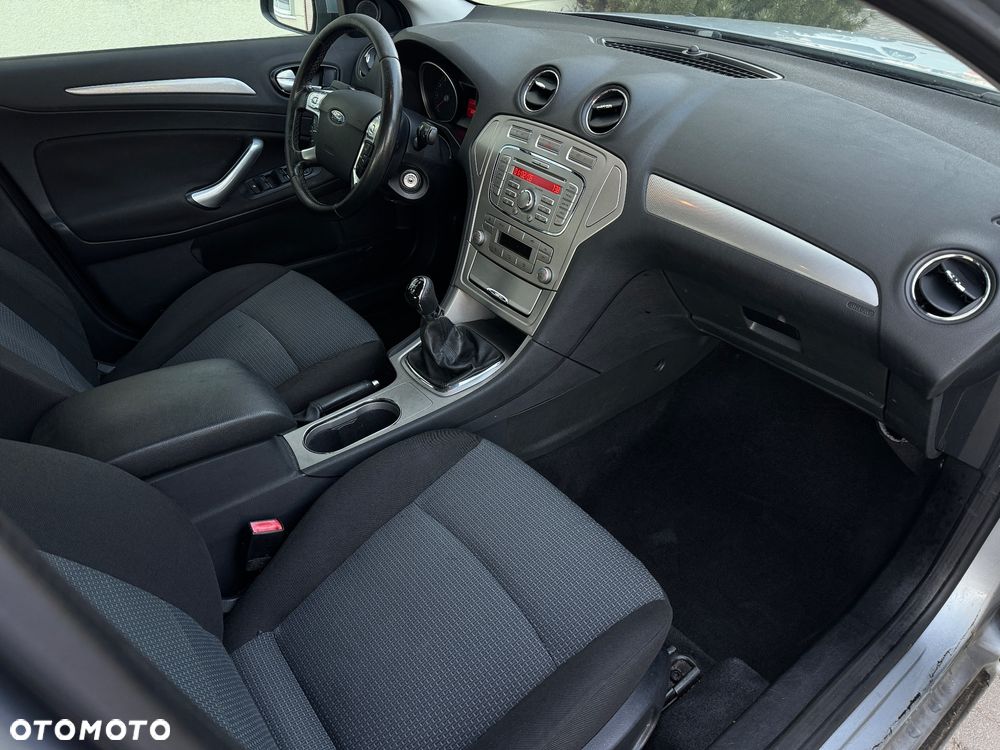Ford Mondeo 2.0 Trend / Trend+ - 11