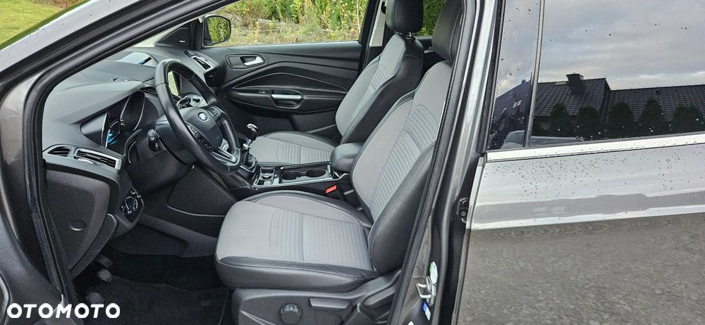 Ford Kuga 2.0 TDCi 4x4 Titanium - 12