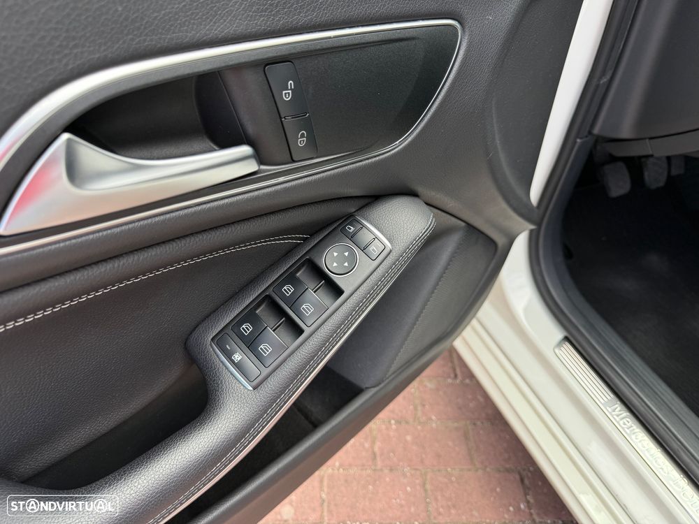 Mercedes-Benz CLA 180 d Shooting Brake Urban - 19
