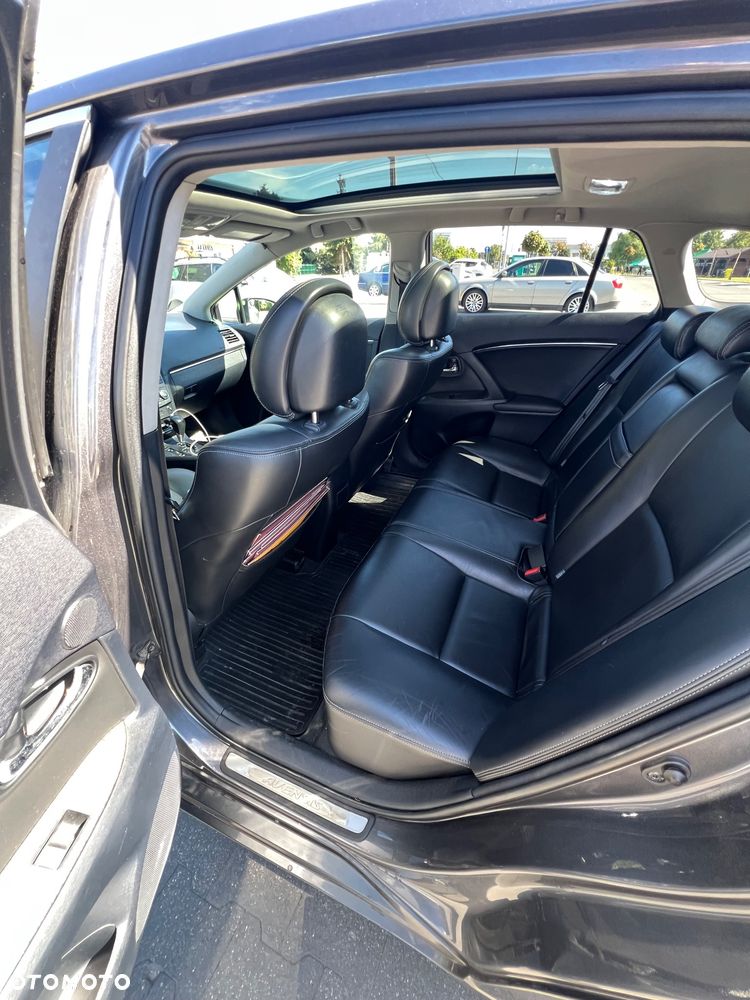 Toyota Avensis 2.2 D-4D Prestige NAVI - 12