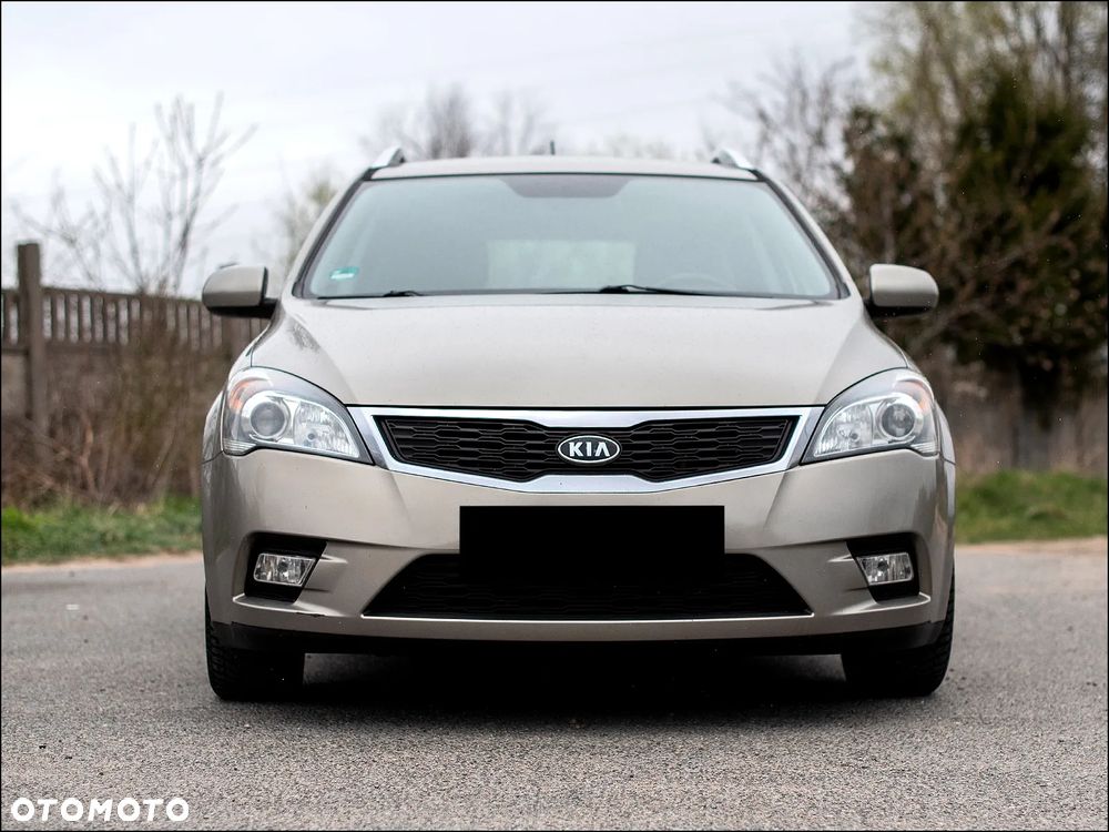 Kia Ceed - 5