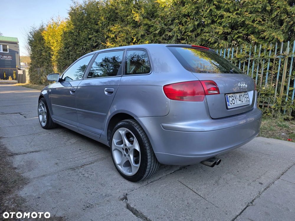 Audi A3 Sportback 2.0 FSI Ambiente - 5