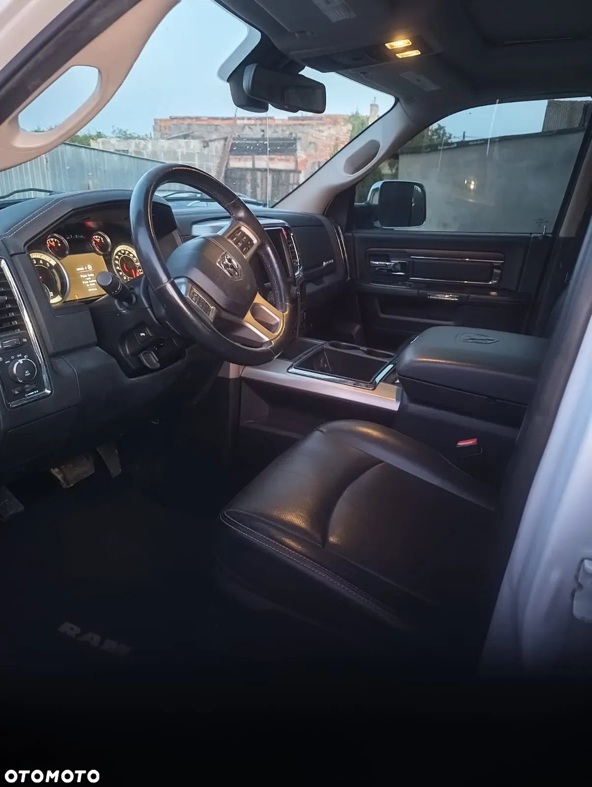 Dodge RAM 1500 5.7 4x4 - 13