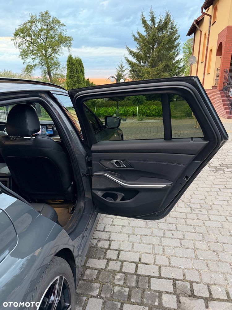 BMW Seria 3 320d xDrive MHEV M Sport sport - 10