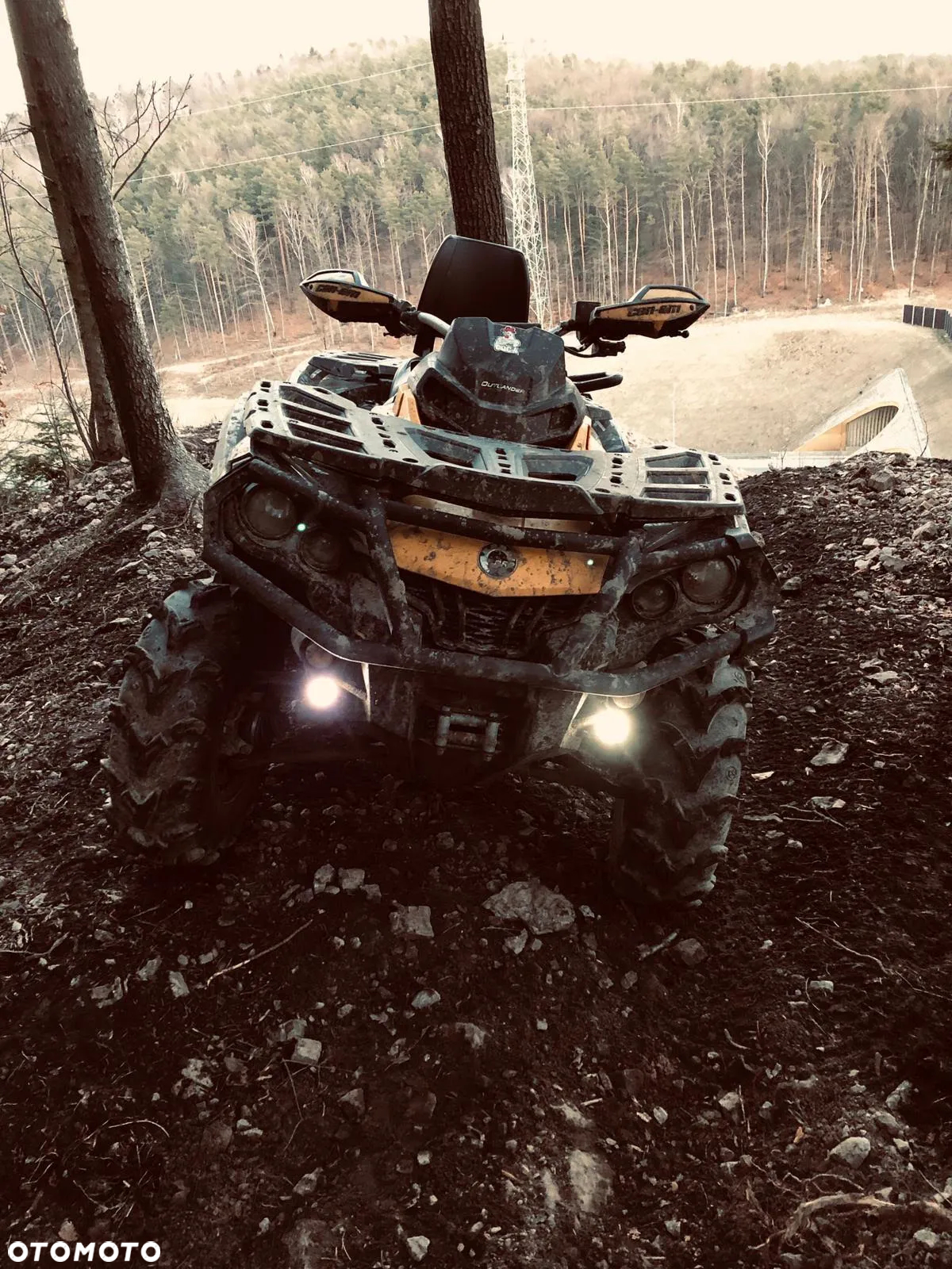 Can-Am Outlander - 10
