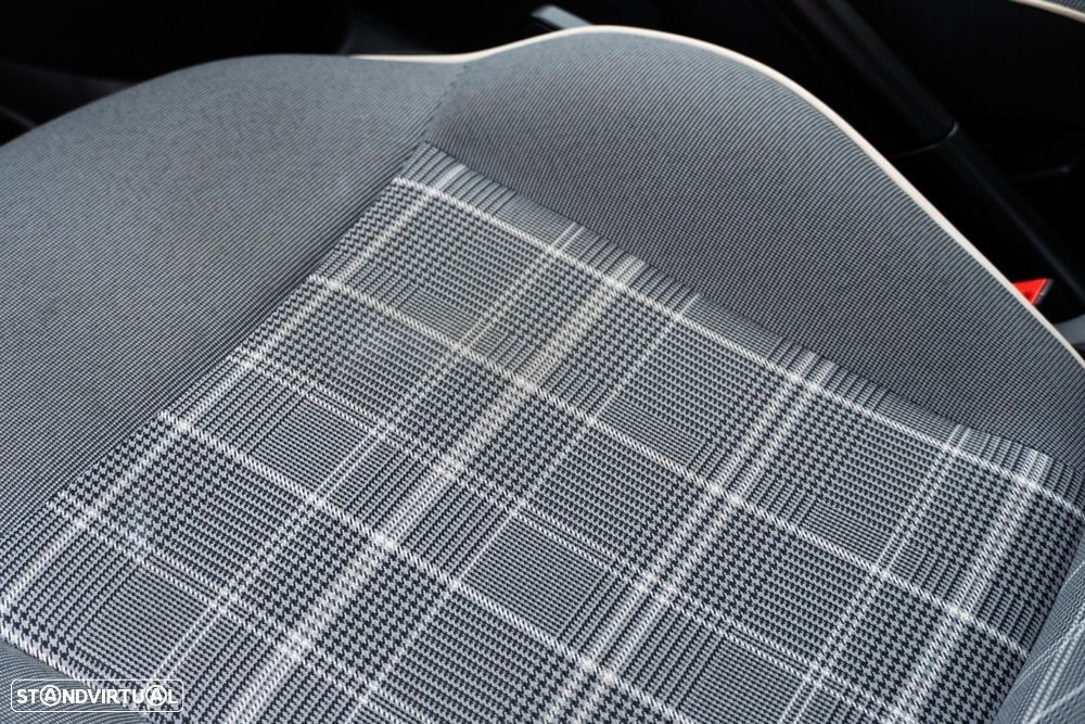 Fiat 500 1.0 Hybrid Lounge - 41