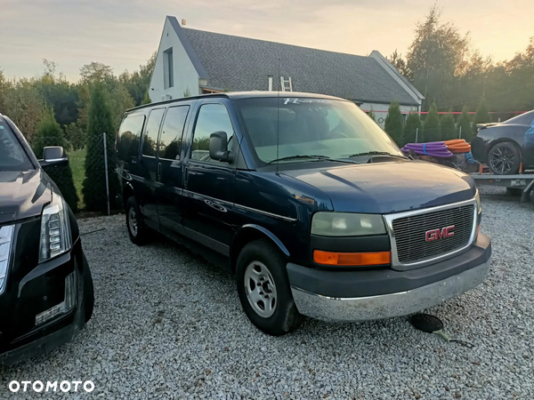 GMC Savana