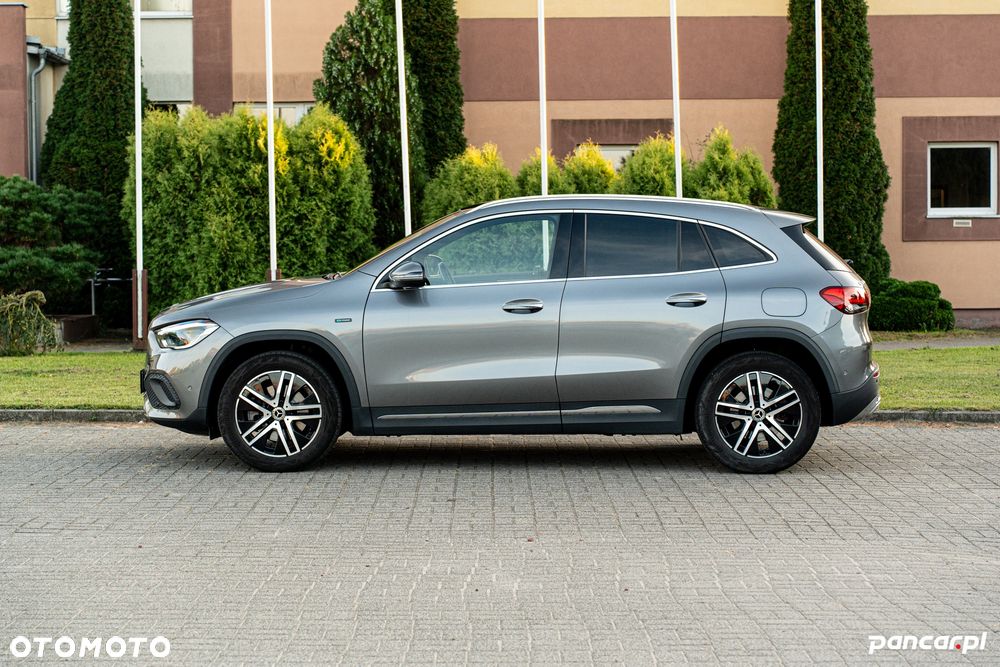 Mercedes-Benz GLA 250e Progressive - 8