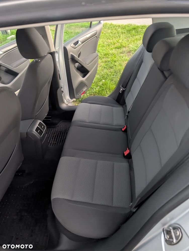 Volkswagen Golf - 17