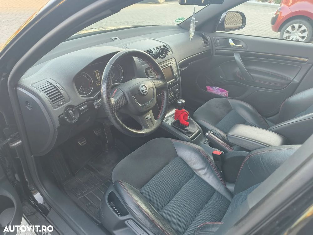 Skoda Octavia 2.0 TDI RS - 6