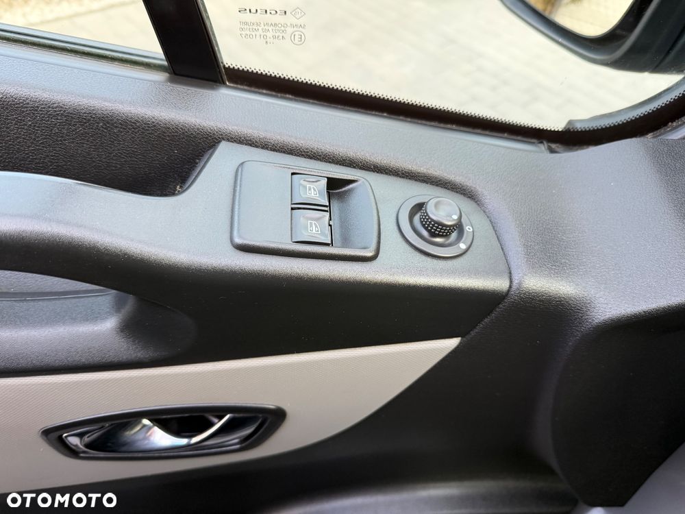 Renault Trafic - 9