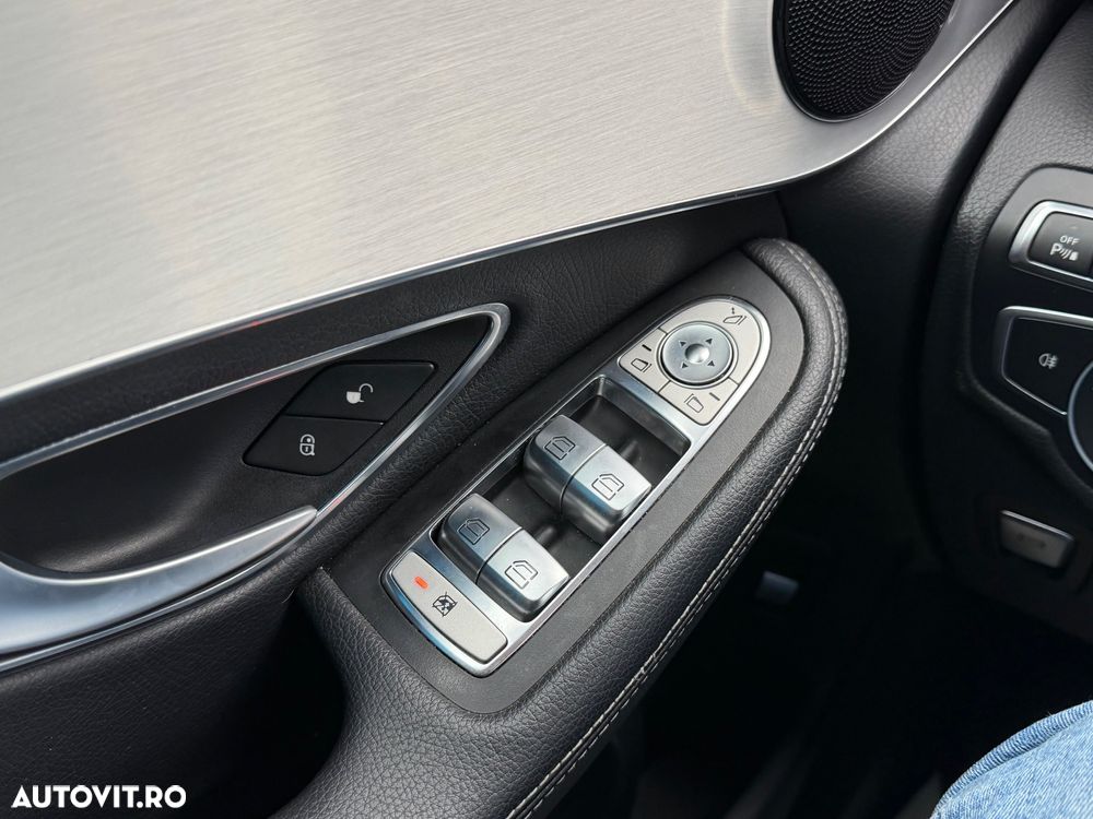 Mercedes-Benz GLC 250 d 4MATIC 9G-TRONIC AMG Line - 24