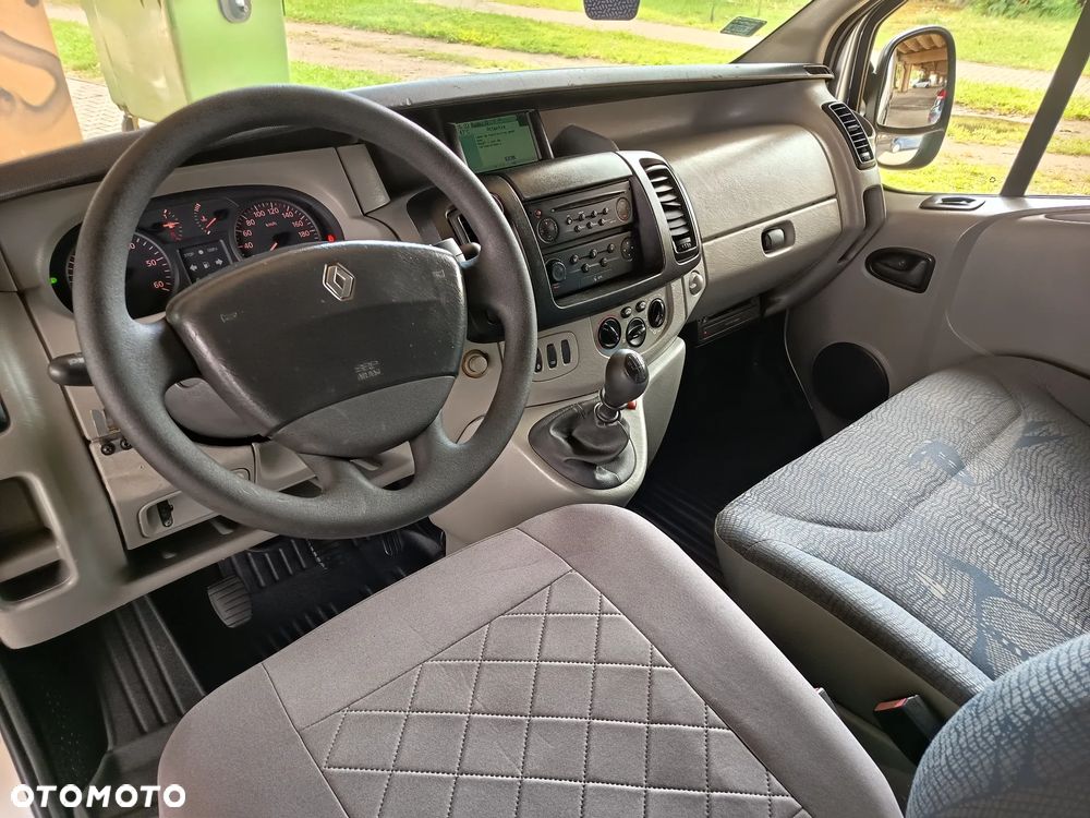 Renault TRAFIC - 23