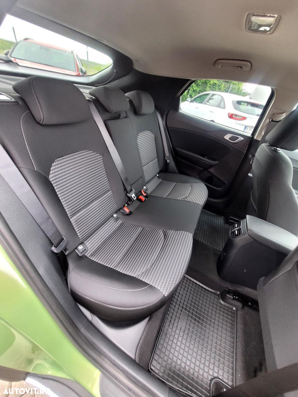 Kia XCeed - 15