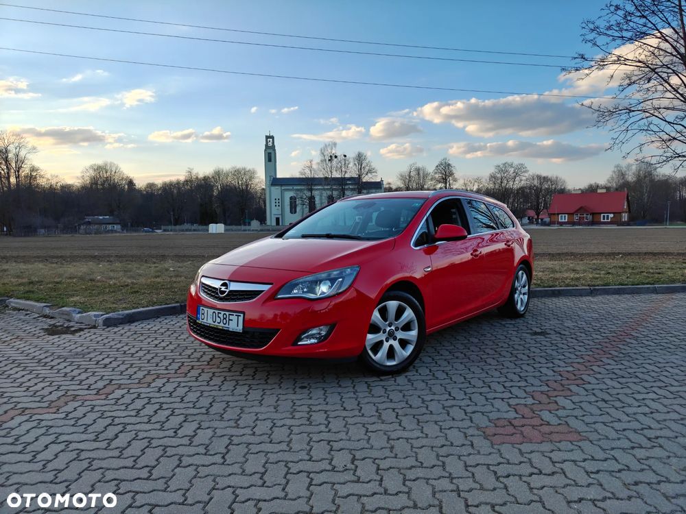 Opel Astra 1.6 T Cosmo - 4