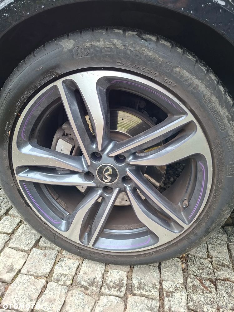 Infiniti Q30 2.0t Sport 7DCT - 9