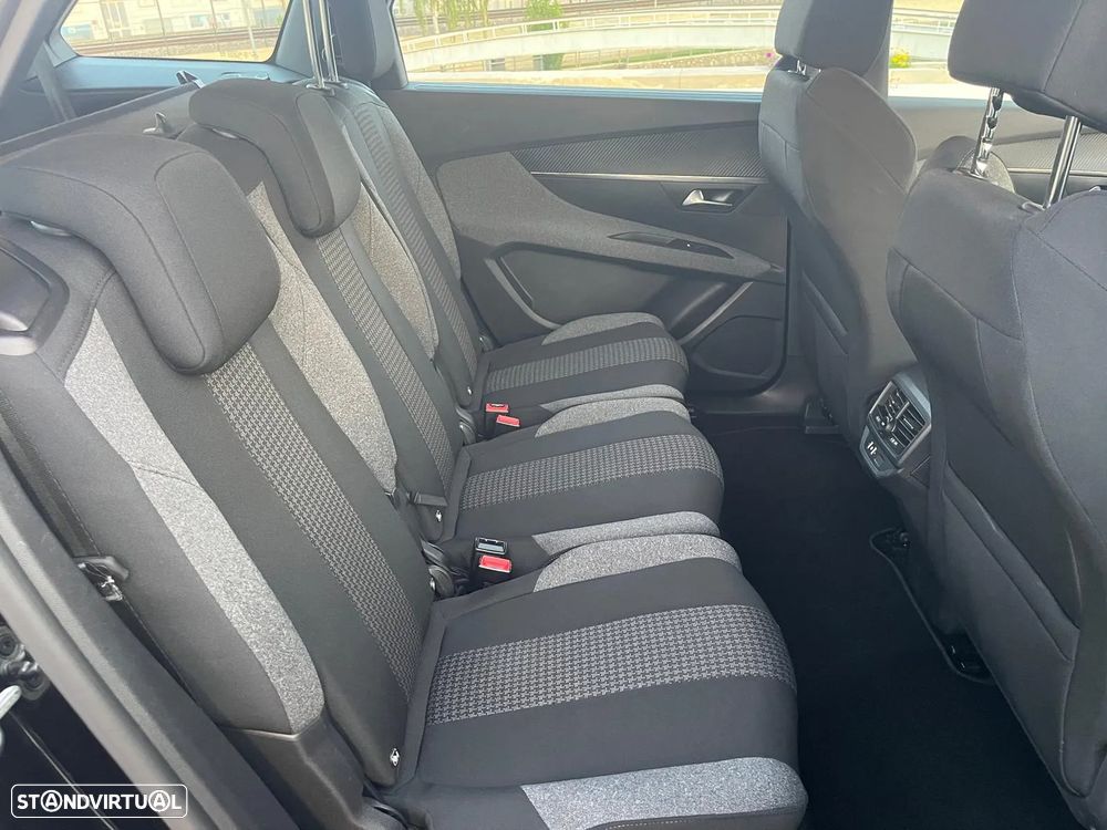 Peugeot 5008 1.5 BlueHDi Active Pack EAT8 - 42