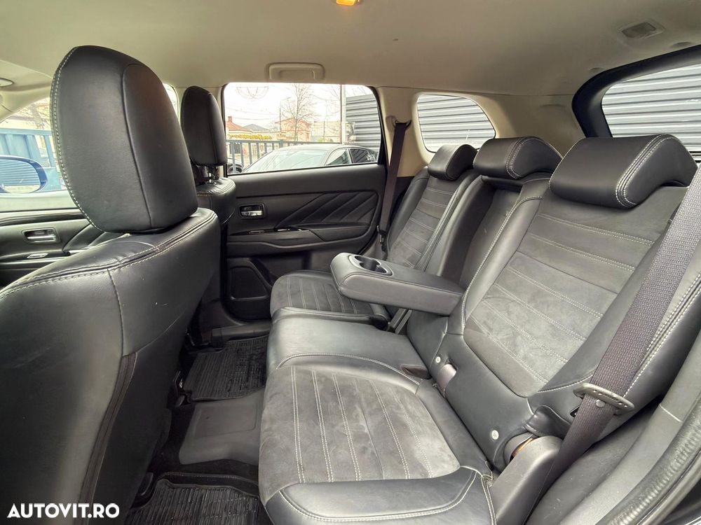 Mitsubishi Outlander - 15